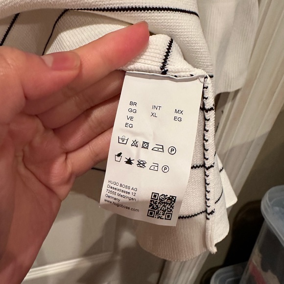 EUC hugo boss womens sweater - Picture 5 of 5